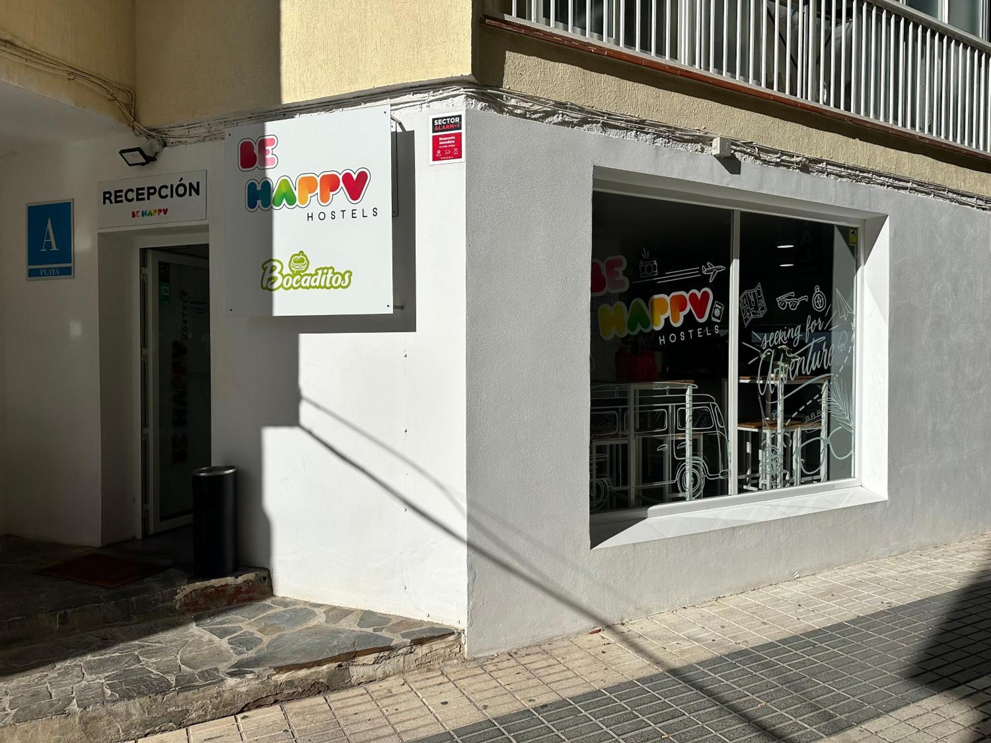 Be Happy Hostel 内尔哈 外观 照片